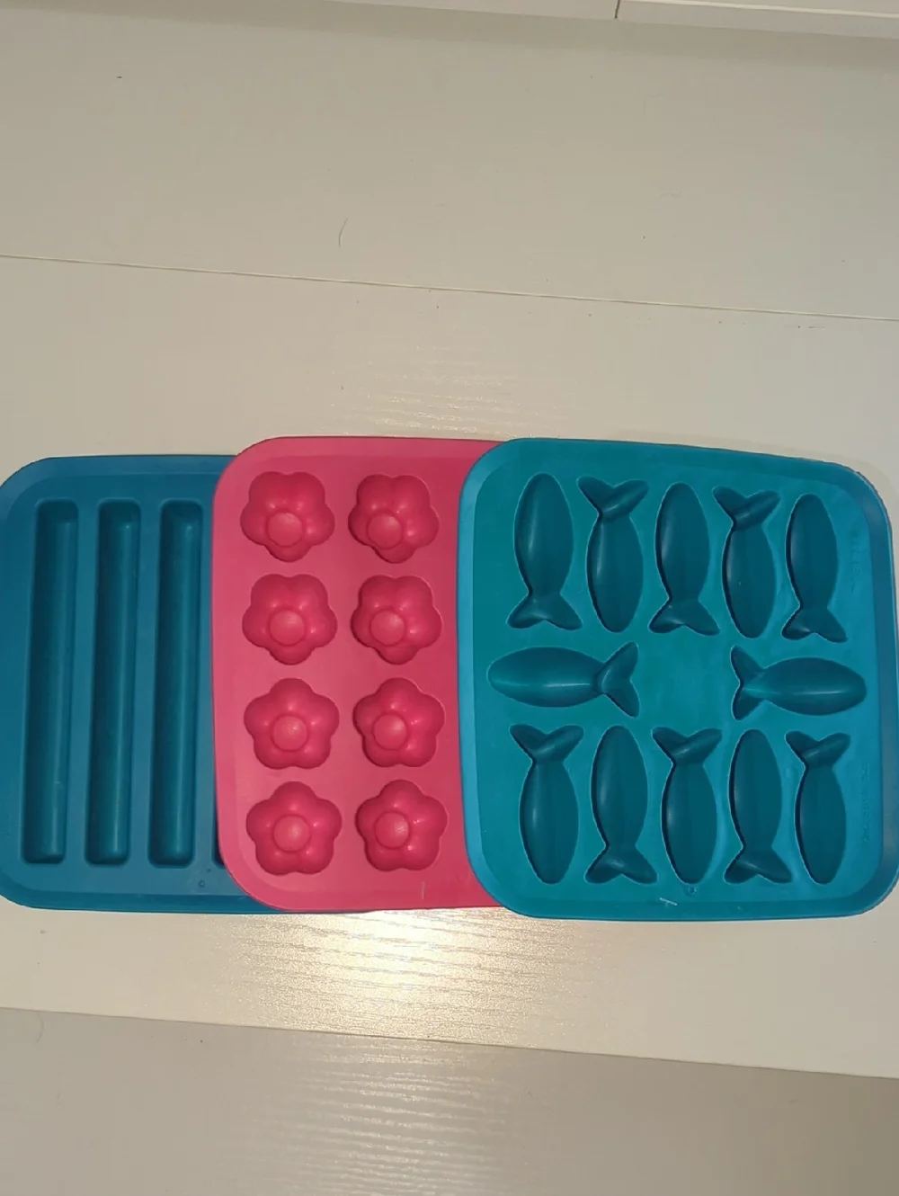 3 IKEA Novelty Silicone Ice Cube and Mold Set in Teal & Pink